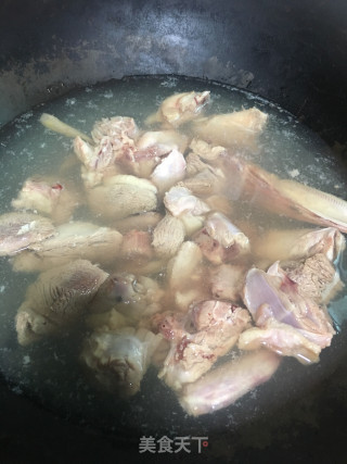 Winter Melon and Barley in Pot Muscovy Duck (relieving Heat and Moisture Soup) recipe