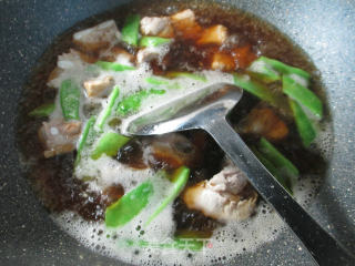 Braised Pork Ribs with Oiled Beans recipe