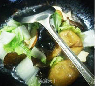 Stir-fried Chinese Cabbage with Black Fungus recipe