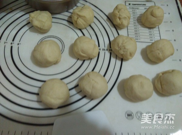 Sesame Peanut Buns recipe