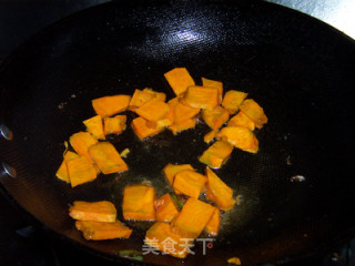 Delicacy for Mid-autumn Festival-portun Crab Stewed Pumpkin recipe