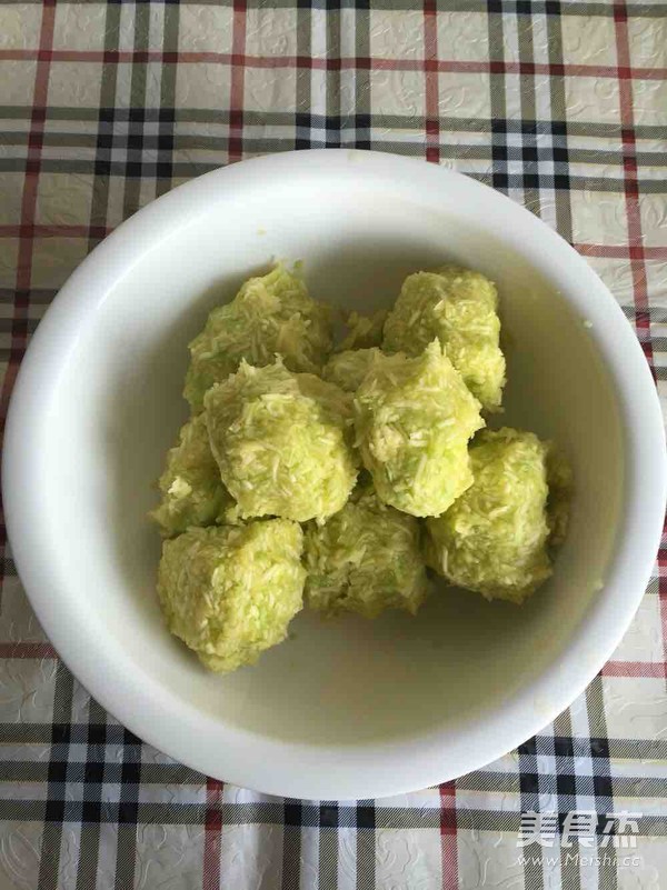 Dumplings with Japanese Melon Stuffing recipe