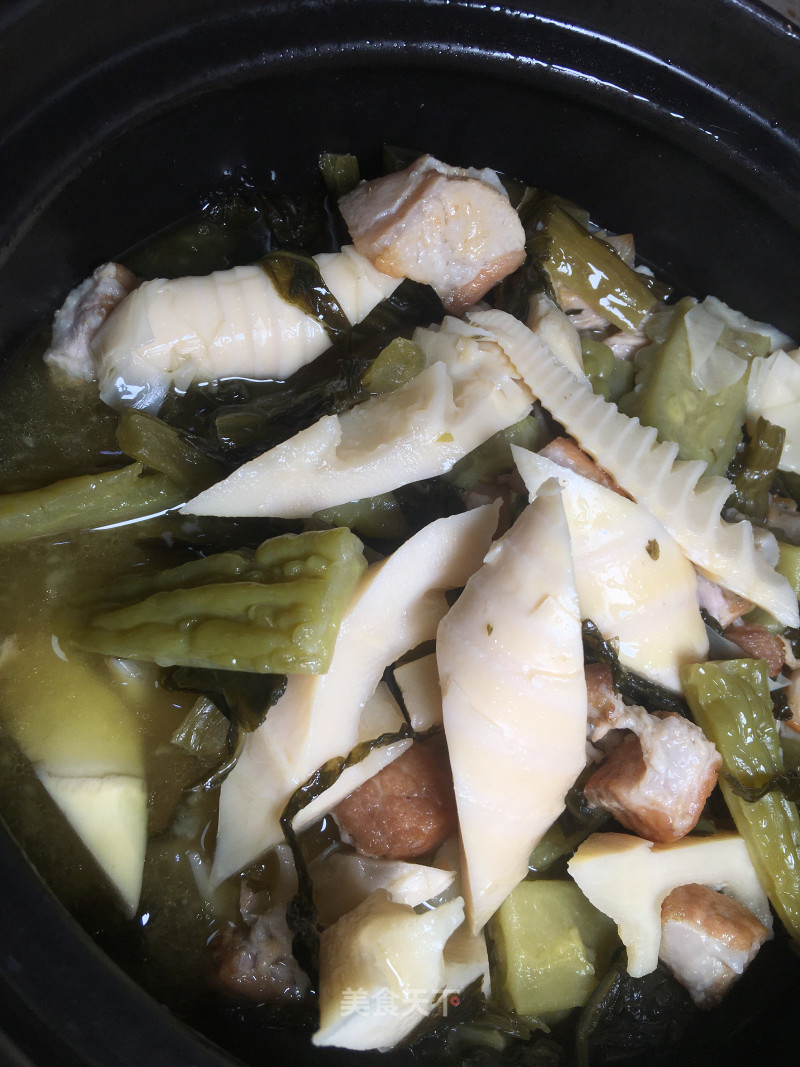 Hakka Bitter Bamboo Shoots in Pot recipe