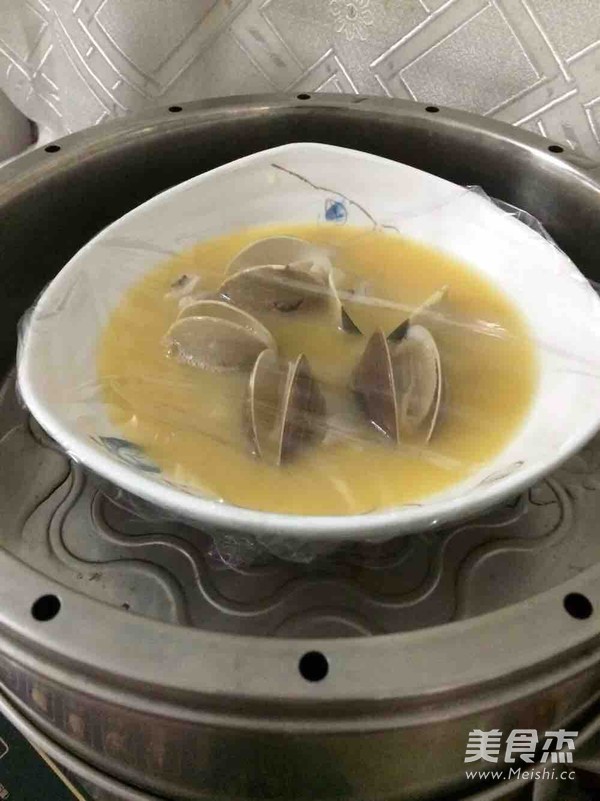 Steamed Egg with Clams recipe