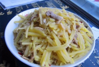 Stir-fried Shredded Potatoes with Shredded Pork and Shrimp Skin recipe