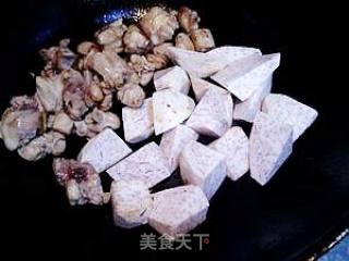 Stewed Chicken with Taro recipe