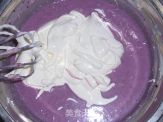 Frozen Cheese with Blueberry Sauce recipe
