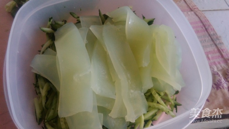 Cucumber Peeled (sesame Sauce Version) recipe