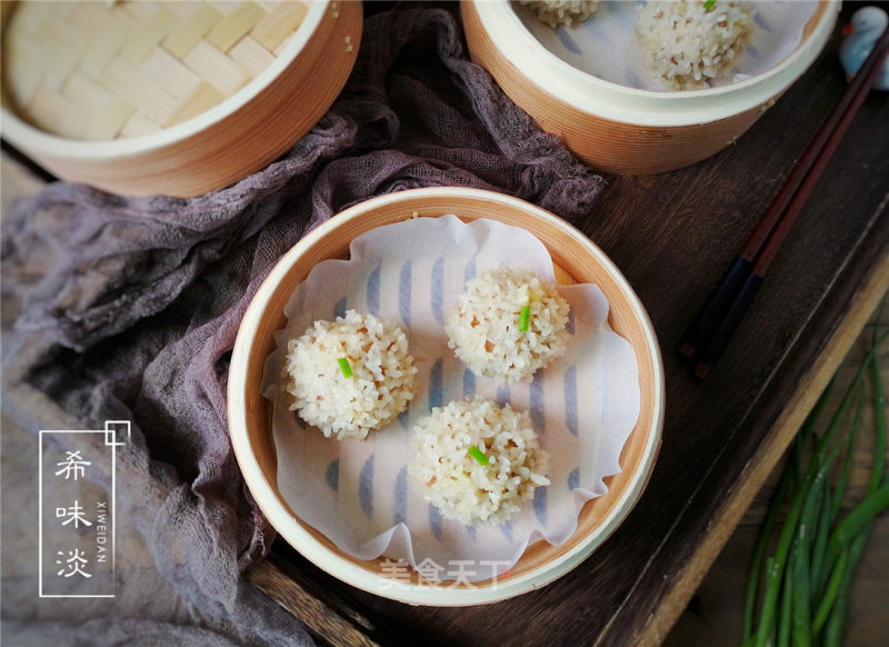 Glutinous Rice and Salted Egg Meatballs recipe
