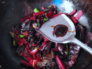 Stir-fried Red Stalk Beets recipe