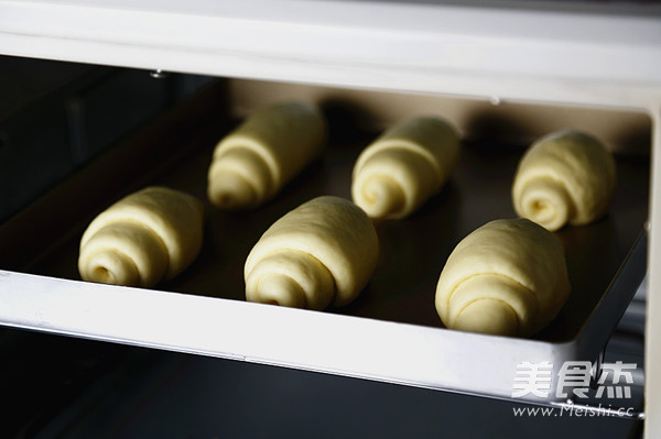 Simple Butter Roll (hand-kneaded Version) recipe