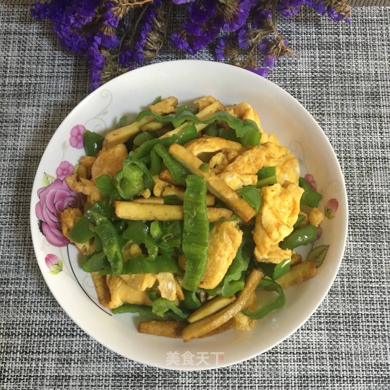 Green Pepper Fragrant Dried Scrambled Eggs recipe