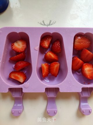 Strawberry Yogurt Ice Cream recipe