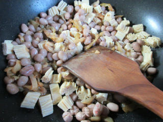 Stir-fried Peanuts with Shredded Mustard and Yuba recipe