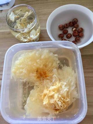 Tremella Lily Lotus Seed Syrup recipe