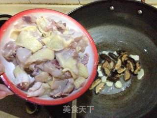 【mushrooms, Chicken and Bamboo Shoots in A Pot】---fragrant and Fragrant Dishes recipe