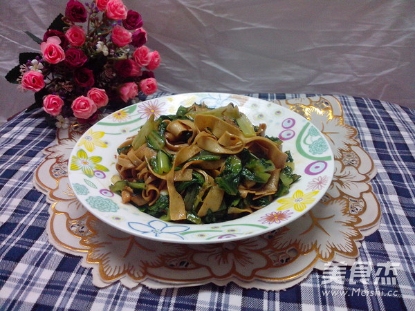 Stir-fried Bean Curd with Lettuce recipe