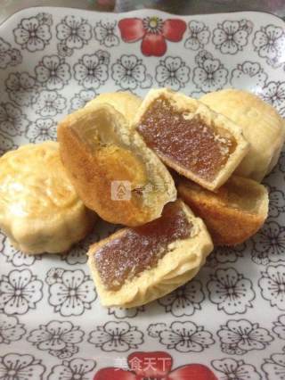 Homemade Mid-autumn Mooncakes recipe