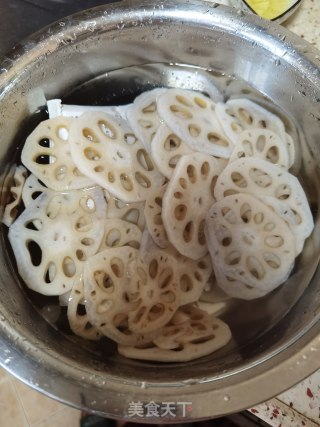 Hot and Sour Lotus Root Slices recipe
