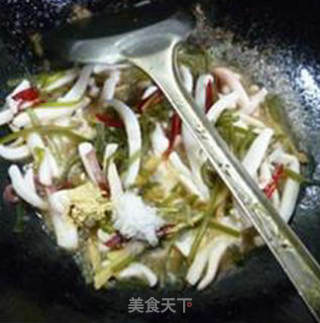 Fried Squid with Kelp recipe