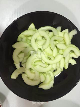Nutrition and Health Zucchini and Carrot Fried Pork recipe