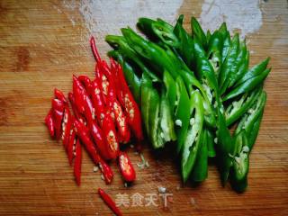 Scrambled Eggs with Green and Red Pepper recipe