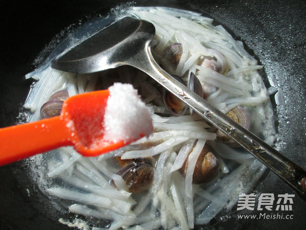 Radish Clam Soup recipe