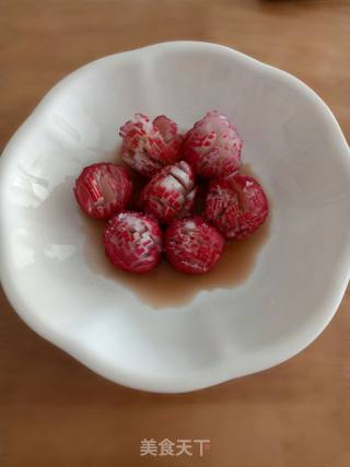 Salad Sweet and Sour Cherry Radish recipe