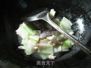 Fried Squid with Long Melon recipe