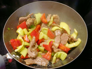 Stir-fried Beef with Peppers recipe