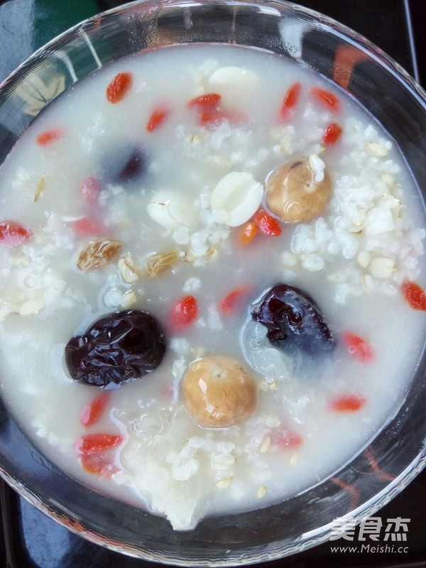 Tremella, Lotus Seed, Fig and Brown Rice Porridge recipe