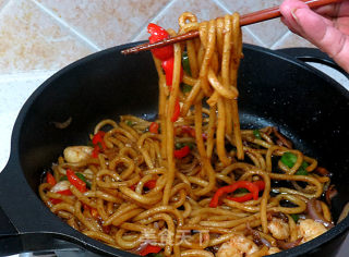 A Good Way to Make A Good Taste [udon Noodles with Stir-fried Vegetables and Soy Sauce] recipe