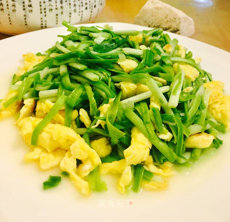 Scrambled Eggs with Garlic recipe