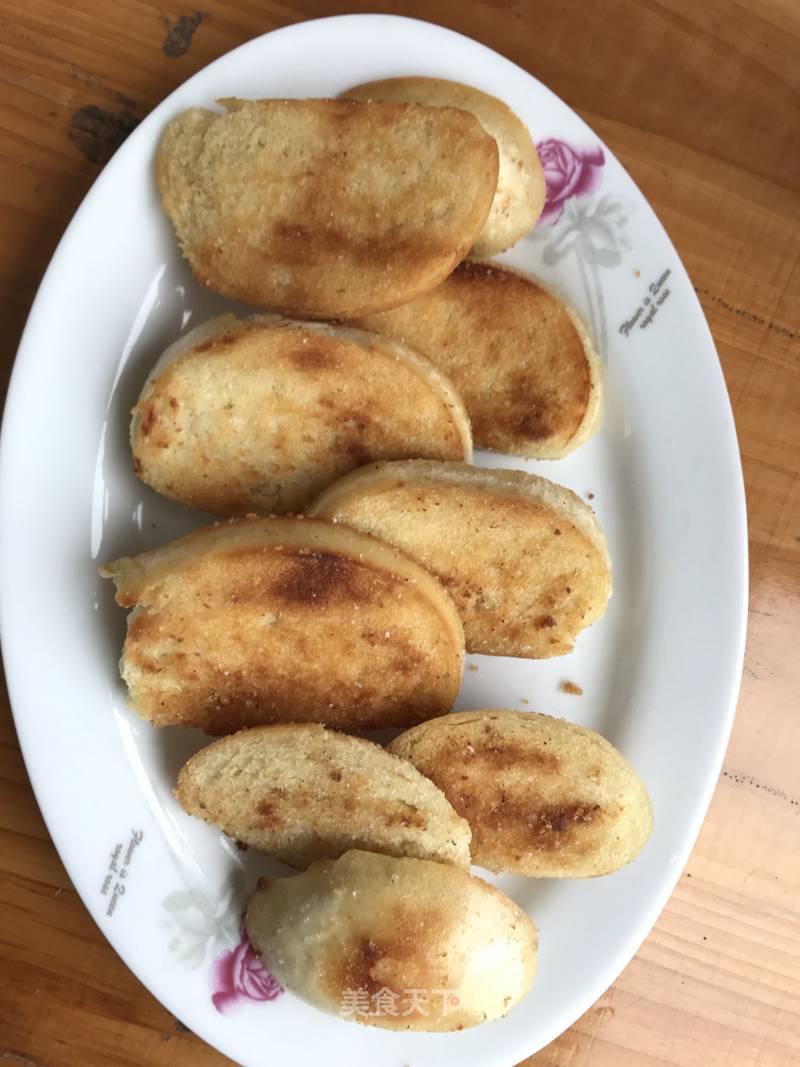 Dry Fried Old Noodle Bun Slices recipe