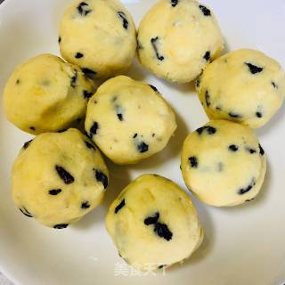 Blueberry Mung Bean Cake recipe