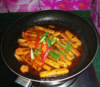 Stir-fried Rice Cake with Mushroom and Black Bean Spicy Sauce recipe