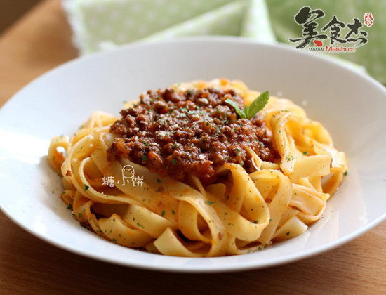 Classic Spaghetti Bolognese recipe