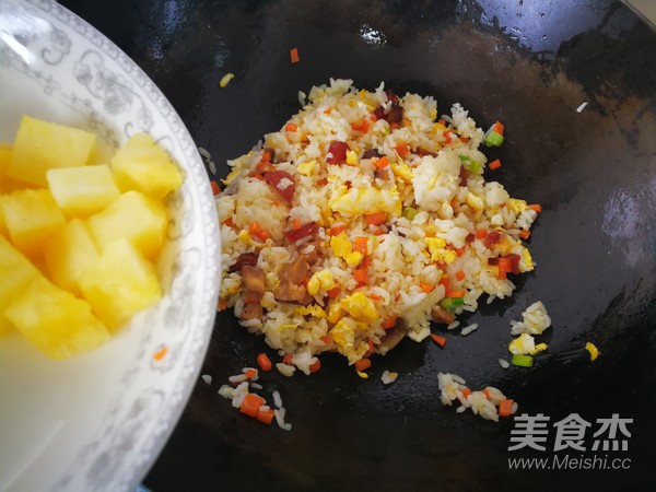 Fried Rice with Sausage and Pineapple recipe