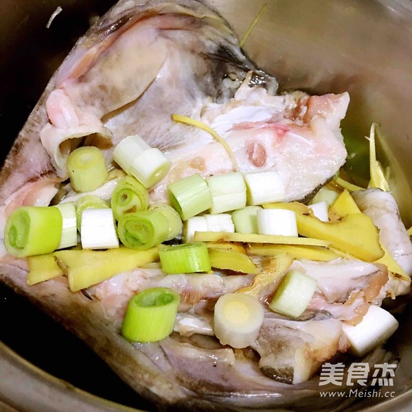 Deep-sea Fish Head with Chopped Pepper (noodles) recipe