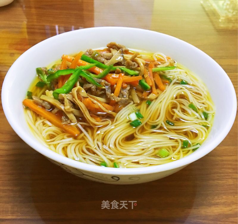 Stir-fried King Pleurotus and Pork Noodles recipe