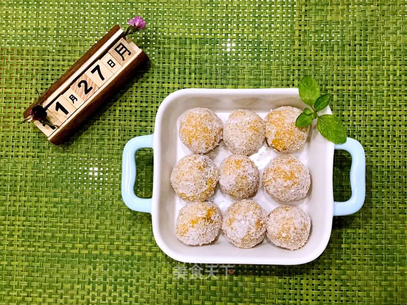 Coconut and Pumpkin Sticky Rice Cake recipe