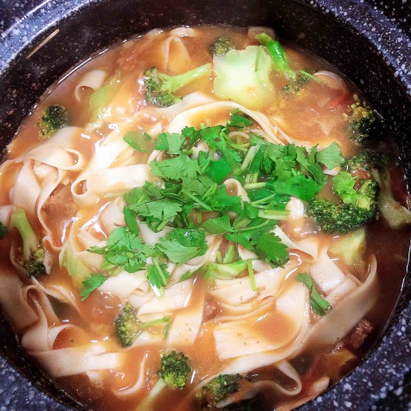 Tomato Beef Brisket Hot Pot Noodles recipe