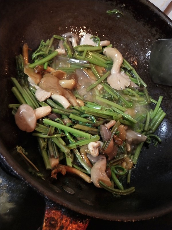 Stir-fried Wild Vegetables and Seasonal Vegetables recipe