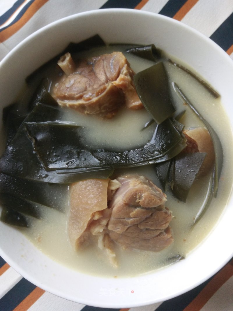 Braised Pork Trotters Stewed Kelp recipe