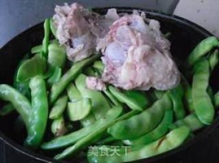 Stewed Beans with Stick Bone recipe