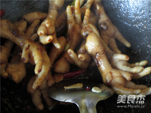 Braised Chicken Feet recipe