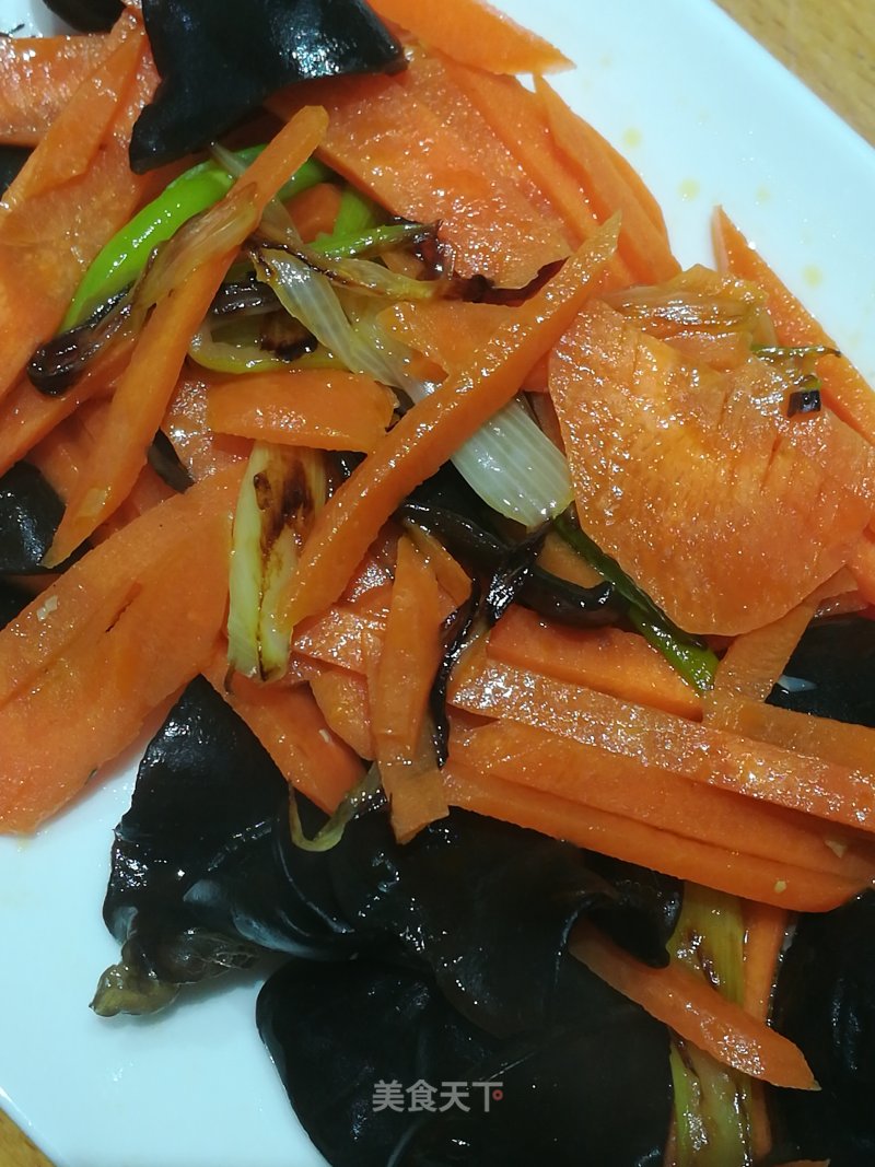 Carrots Stir-fried Black Fungus recipe