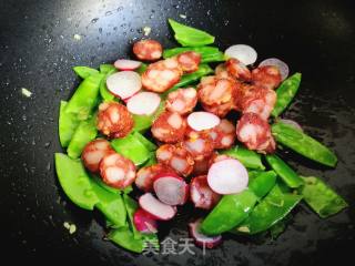 Fried Sausage with Snow Pea recipe