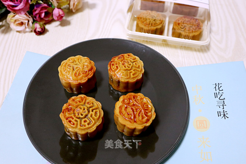 Cantonese-style Egg Yolk and Chestnut Paste Mooncakes recipe