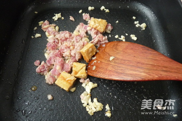 Fried Bean Curd with Minced Pork recipe